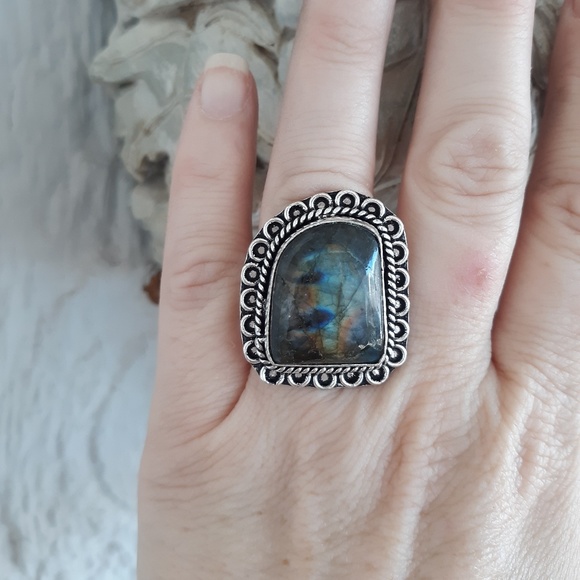 New Labradorite 925 Silver Ring. - Picture 3 of 7
